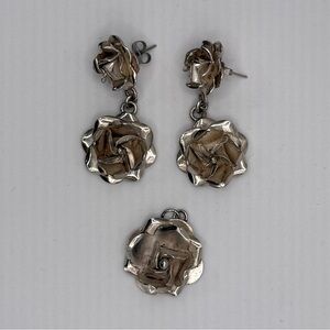 VTG Mexican Sterling Silver Rose Dangling Earrings and Pendant.
$94 obo
